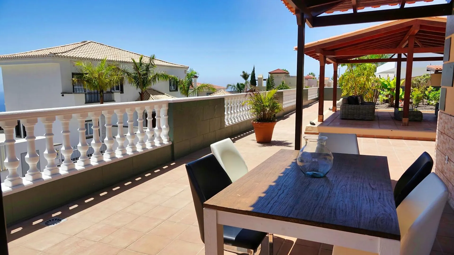 Happiness Chalet With Heated Swimming Pool Costa Adeje  Villa Costa Adeje (Tenerife)